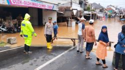 Kapolsek Pagerageung Cek Lokasi Banjir Luapan Sungai Citanduy di Desa Tanjungkerta