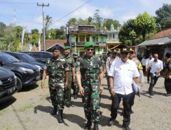 Dandim 0612/Tasikmalaya (Letkol Arm Yan Octa Rombenanta, S.Sos)melaksanakan kegiatan Penutupan Bakti Siliwangi Manunggal Satata Sariksa (BSMSS) Ta. 2024 Kodim 0612/Tsm di Ds. Cisarua Kec. Cineam Kab. Tasikmalaya
