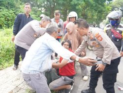 Diduga Kurang Konsentrasi,Seorang Ibu Terjatuh dari Motor, Kasi Humas Bantu Korban Evakuasi ke Rumah Sakit