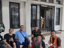 Koramil 1212/Lewisari Bantu Atasi Kebocoran Pipa PDAM di Sukaharja