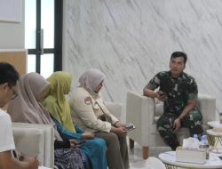 Dandim 0612/Tasikmalaya Dampingi Danrem 062/Tn (Kolonel Inf Nurul Yakin, M.A. ) dalam Panen Raya Padi Organik Metode SRI di Ciamis