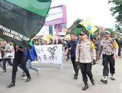 Polres Cirebon Kota Siagakan Ratusan Personel Amankan Aksi Unjuk Rasa di DPRD Kota Cirebon