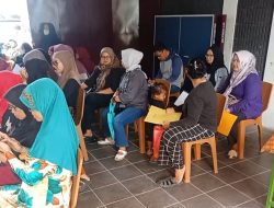 Mepeling Disdukcapil Kota Bandung di wilayah Kel.Pasirlayung warga sangat Antusias