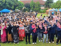 Perayaan HUT ke-38 SMAN 1 Manonjaya Dimeriahkan dengan Karya Siswa, Guru Ekonomi Sampaikan Apresiasi