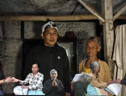 Aksi Kemanusiaan H. Wahyu: Kunjungi Dua Lansia di Ciamis yang Tinggal di Rumah Nyaris Roboh