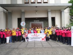 Polres Tasikmalaya Kota Rayakan HUT Bhayangkara ke-79 dengan Aksi Religi di Gereja
