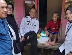 Wujud Nyata Empati, Mak Darsih Disambangi Camat dan Kepala Desa Kujang