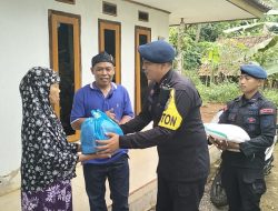 “Nyaah ka Indung”: Brimob Polda Jabar dan Pengusaha Durian Kujang Hadirkan Kepedulian untuk Lansia di Cipaku, Ciamis